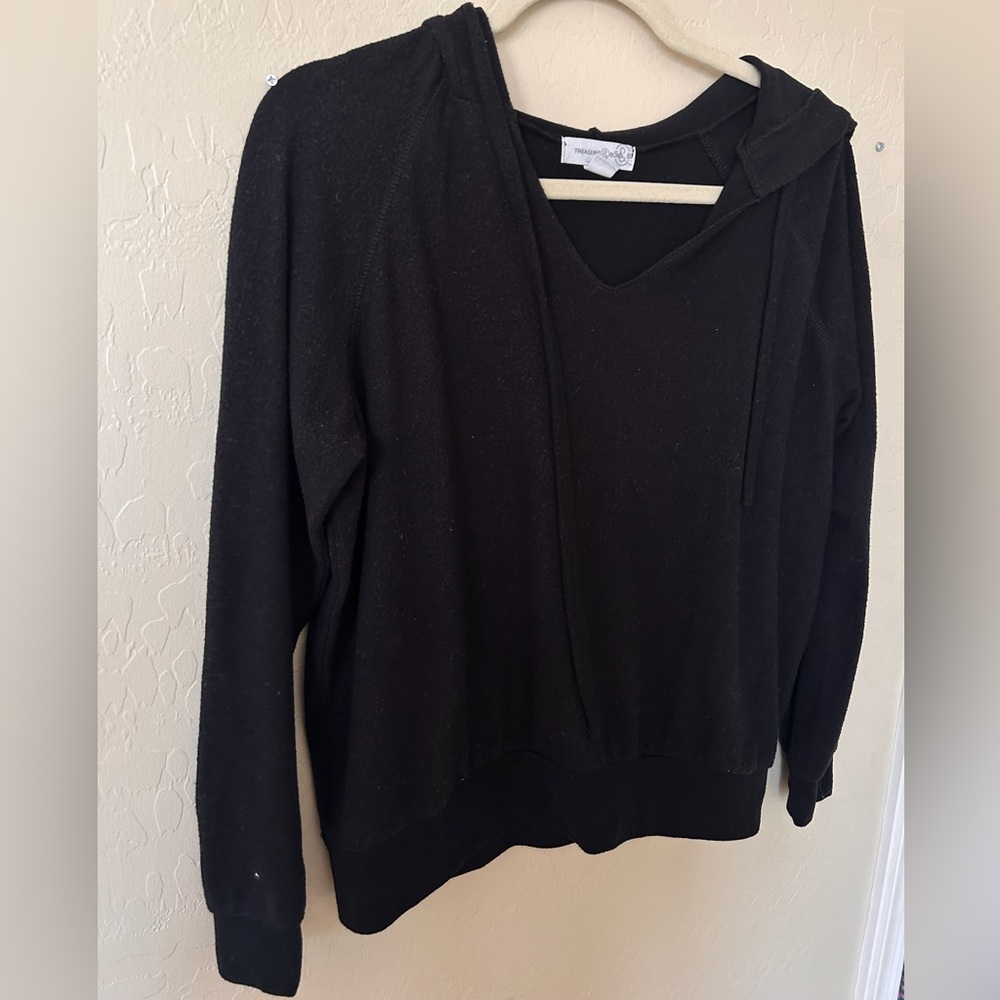 Treasure and Bond Pullover